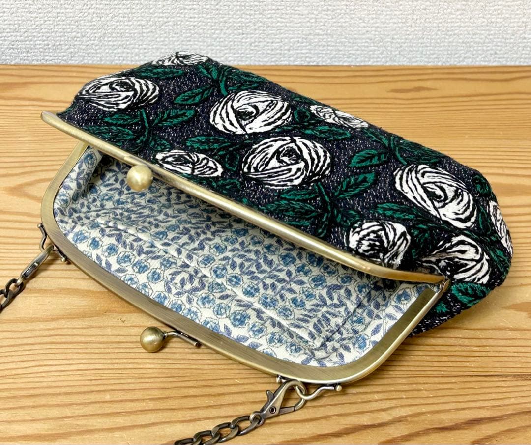 ハンドメイド がま口バッグ ポーチ クラッチ rosy ネイビー　ミナペルホネン