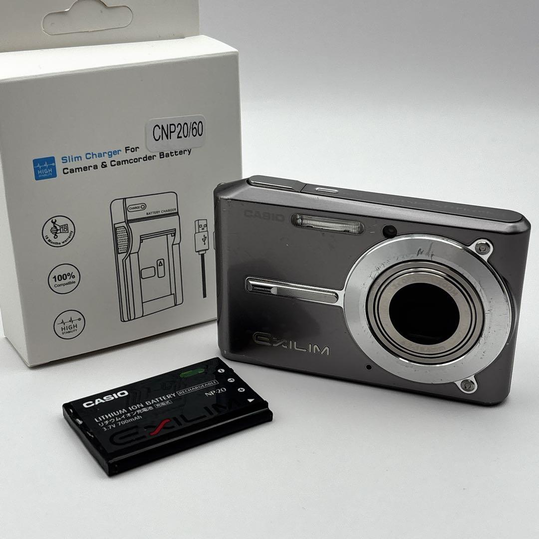 CASIO EXILIM EX-S500 シルバー オールド コンデジ デジカメ