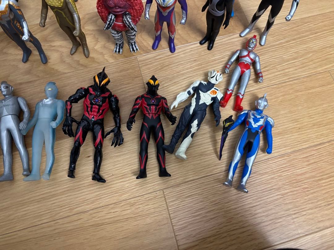 ウルトラマン　ソフビ　まとめ売り　フィギア　50体
