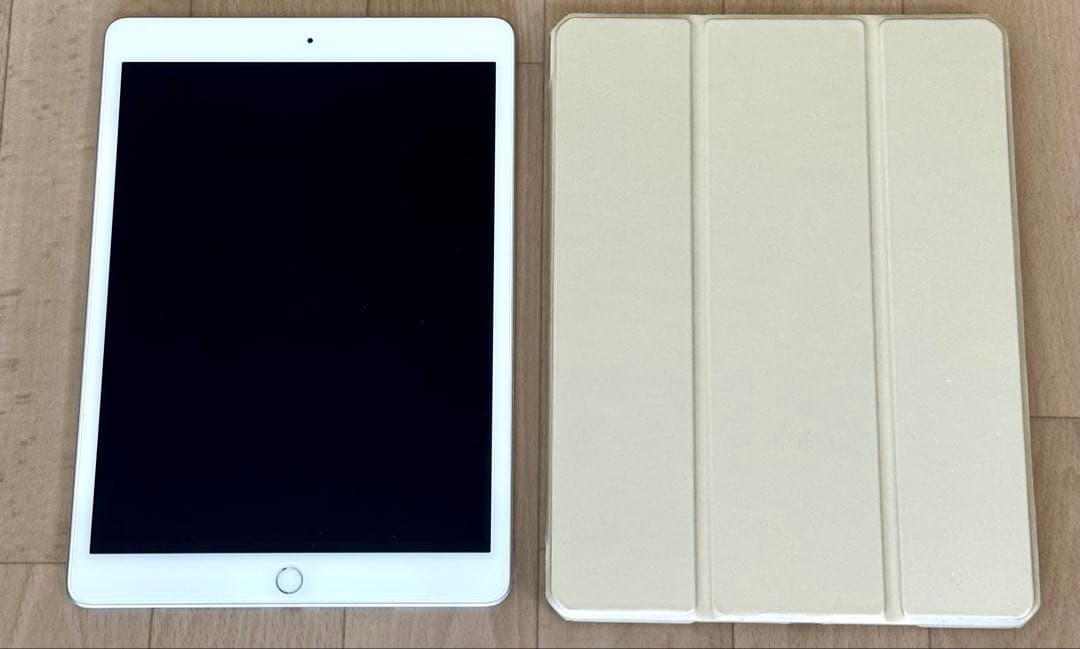 iPad(10.2㌅,Wi-Fi,32㎇,SV)＋ipadカバー