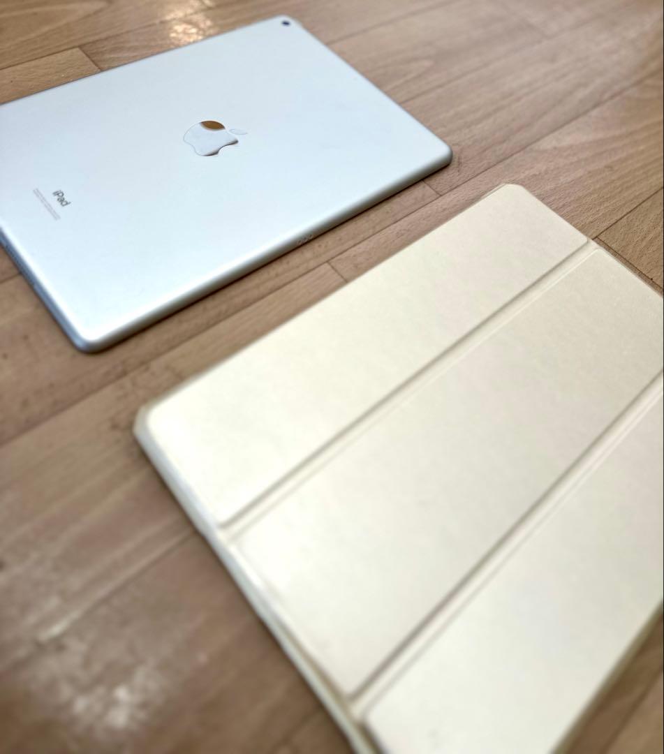 iPad(10.2㌅,Wi-Fi,32㎇,SV)＋ipadカバー
