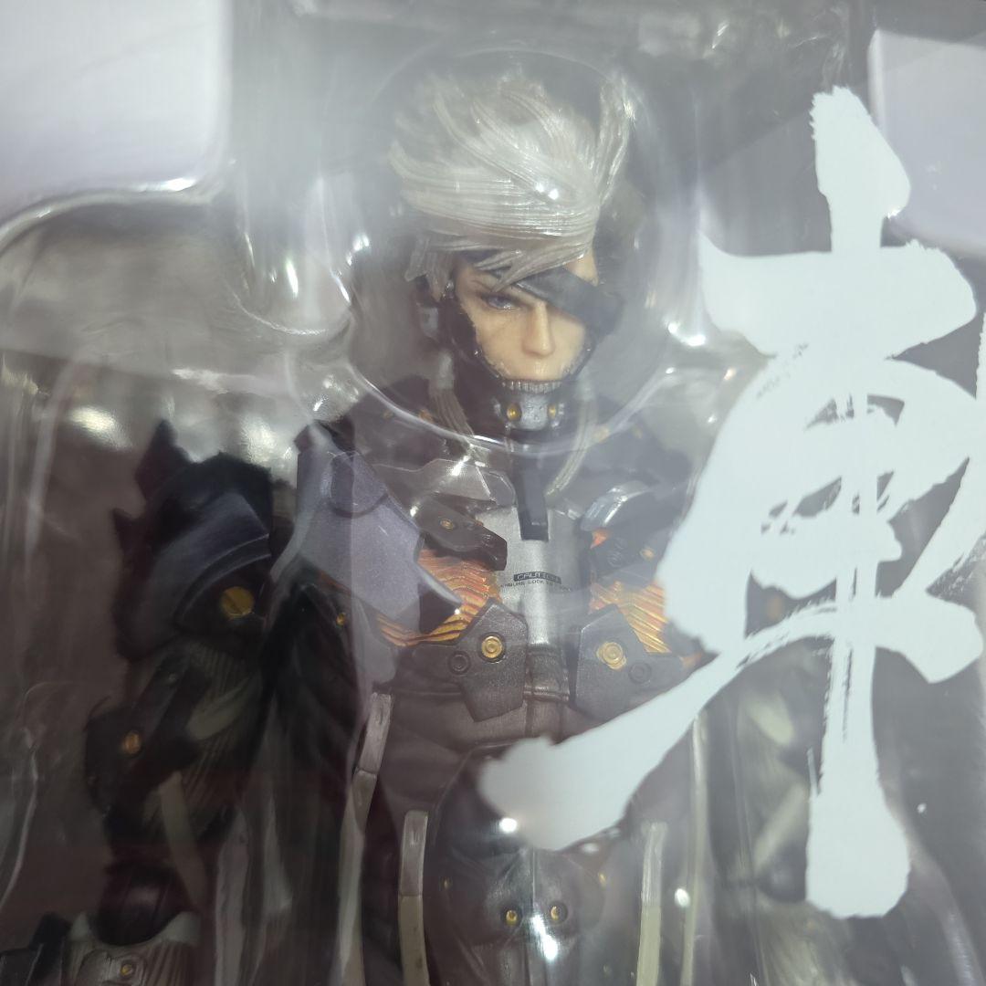 ​未開封 メタルギア ライジング リベンジェンス プレイアーツ改 雷電(通常版)