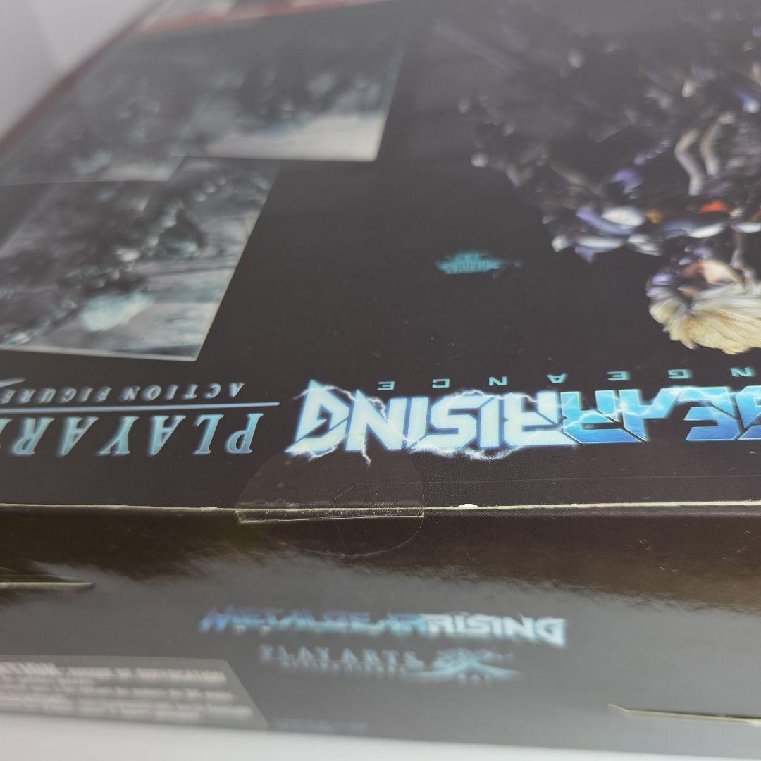 ​未開封 メタルギア ライジング リベンジェンス プレイアーツ改 雷電(通常版)