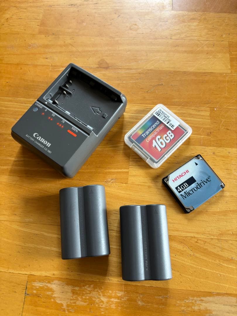 Canon EOS 30D デジタル一眼レフ カメラ