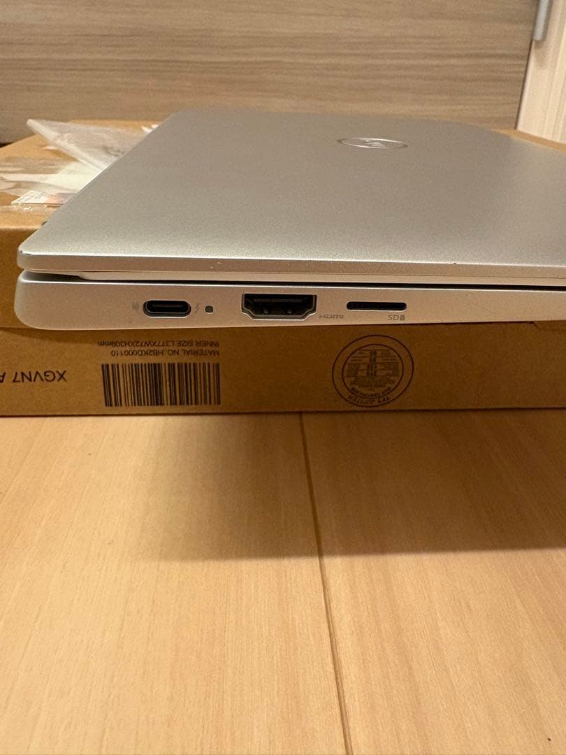 Inspiron7490/i7/16GB/512GB SSD/小型軽量/動作良好