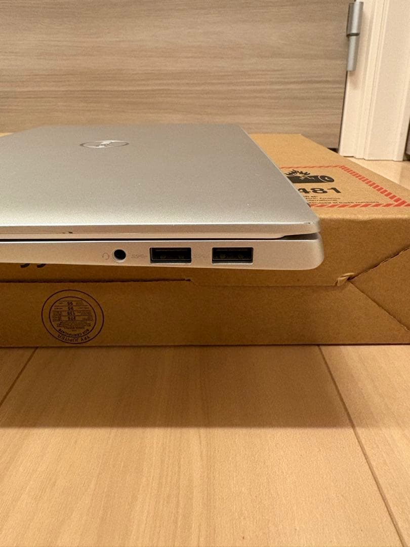 Inspiron7490/i7/16GB/512GB SSD/小型軽量/動作良好