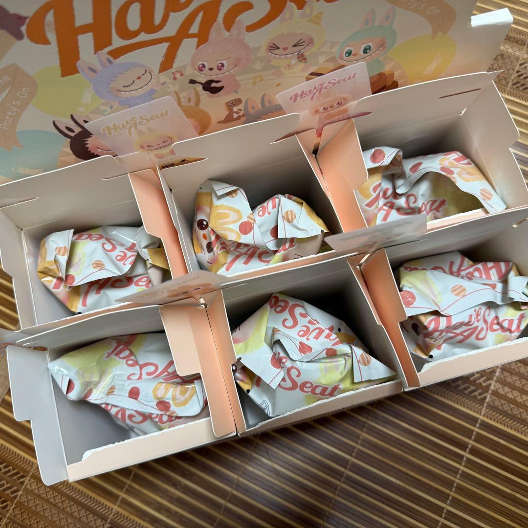 LABUBU THE MONSTERS Have A Seatぬいぐるみ開封済み