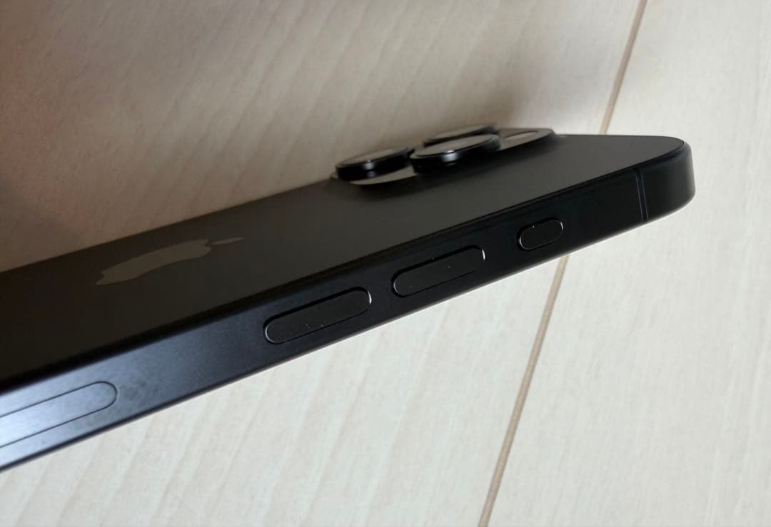 iPhone 15 Pro｜512GB｜SIMフリー　CASETiFYケース付