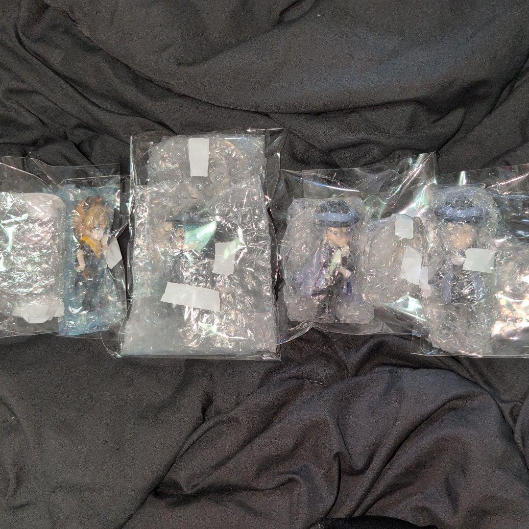 ツイステ デフォルメ フィギュア ラギー アズール フロイド ジェイド