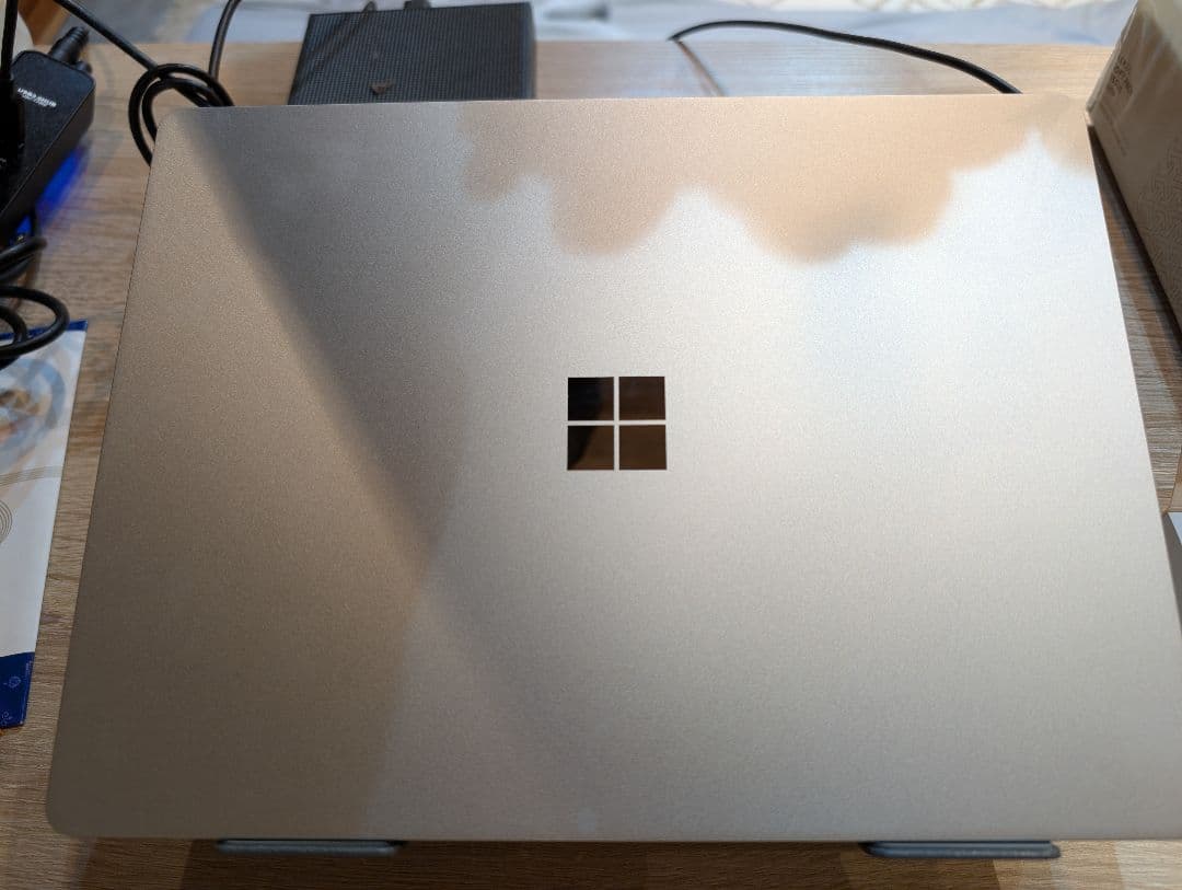 【Surface Laptop go3】12.4インチプラチナ 本体 充電器付き