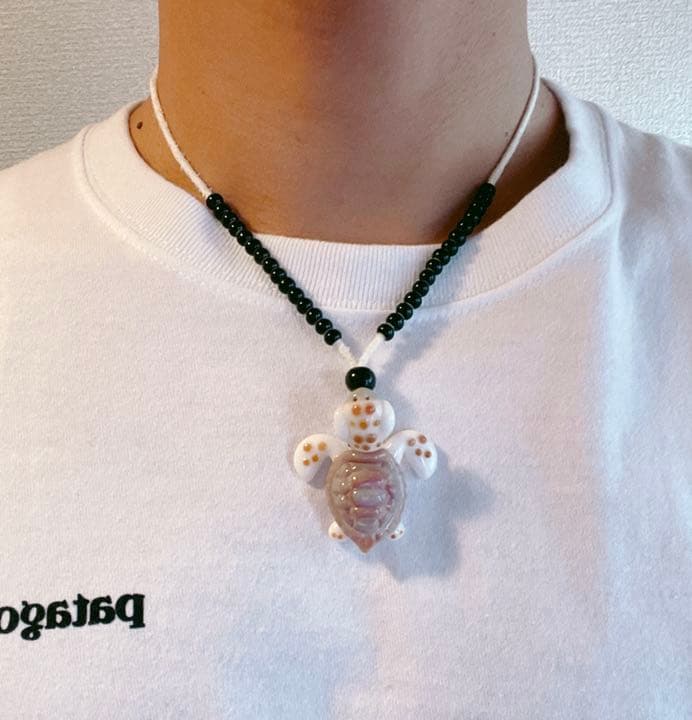 ハンドメイド　ガラス細工 ネックレス　ウミガメデザイン