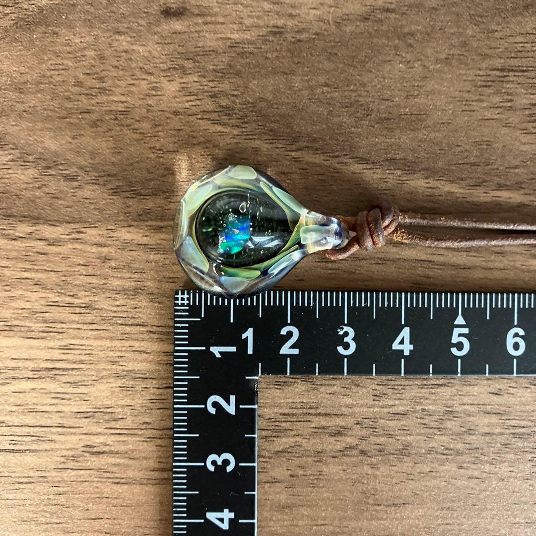 ☆一点物☆ ガラス　ペンダントトップ　オパール　アクセサリー　ネックレス