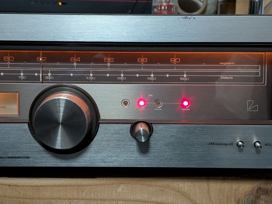FM/AMラジオチューナー LUXMAN T-90