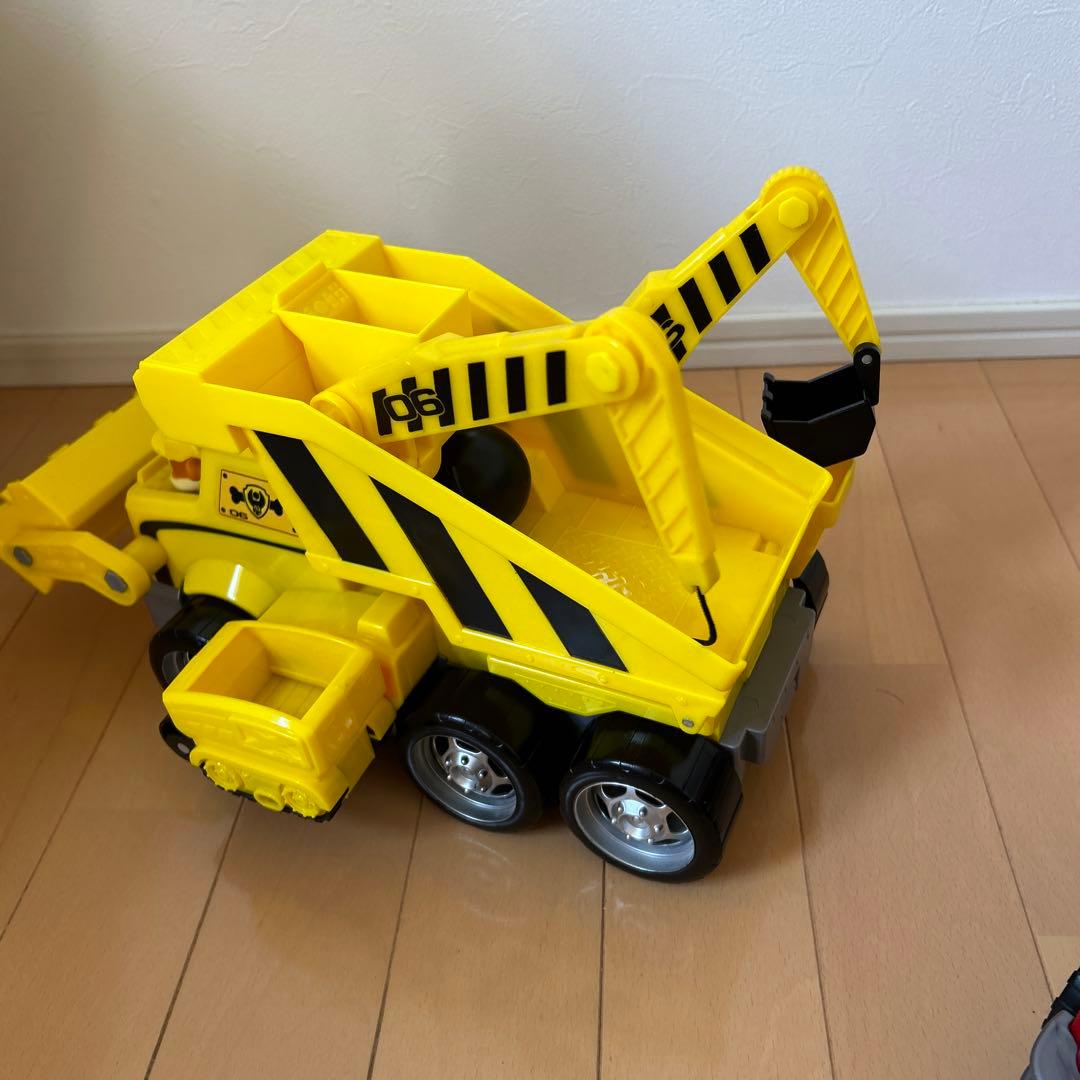 パウ・パトロール おもちゃトラック クレーン付き