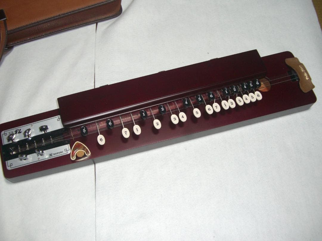 鈴木楽器製作所 SUZUKI  大正琴　特製　松です。