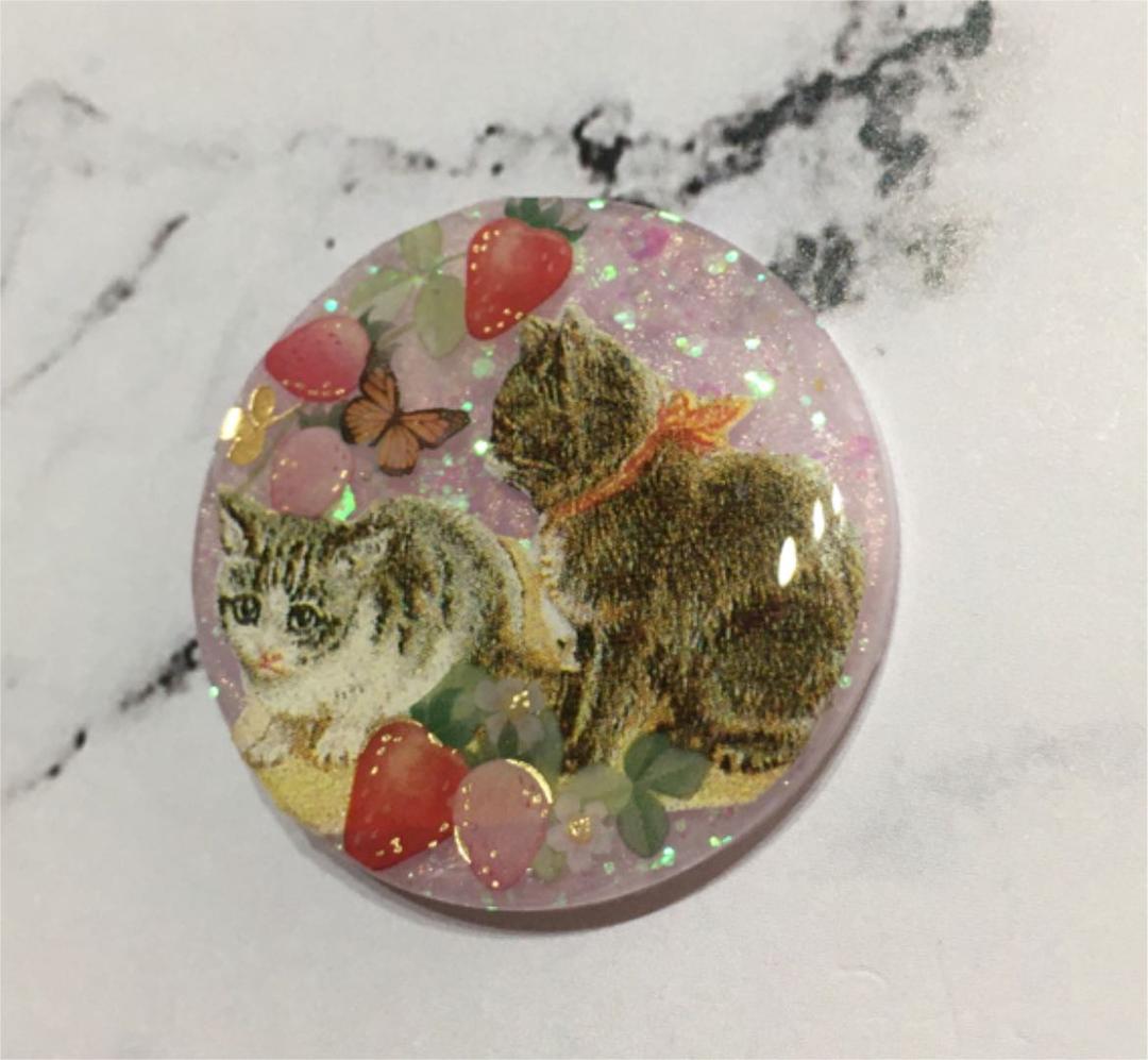 レジンヘアゴム、ヴィンテージ猫ちゃんいちご・再販不可