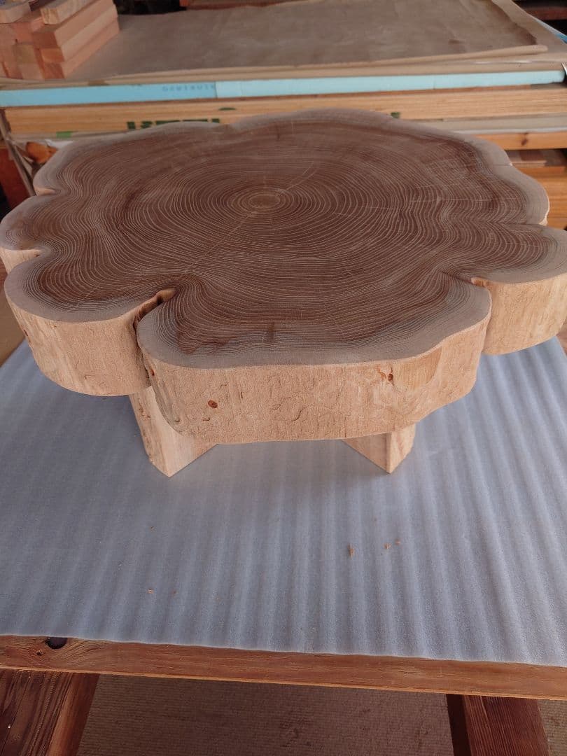 ままちゃん天然木桂の木輪切りテーブル