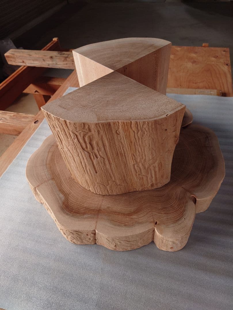 ままちゃん天然木桂の木輪切りテーブル