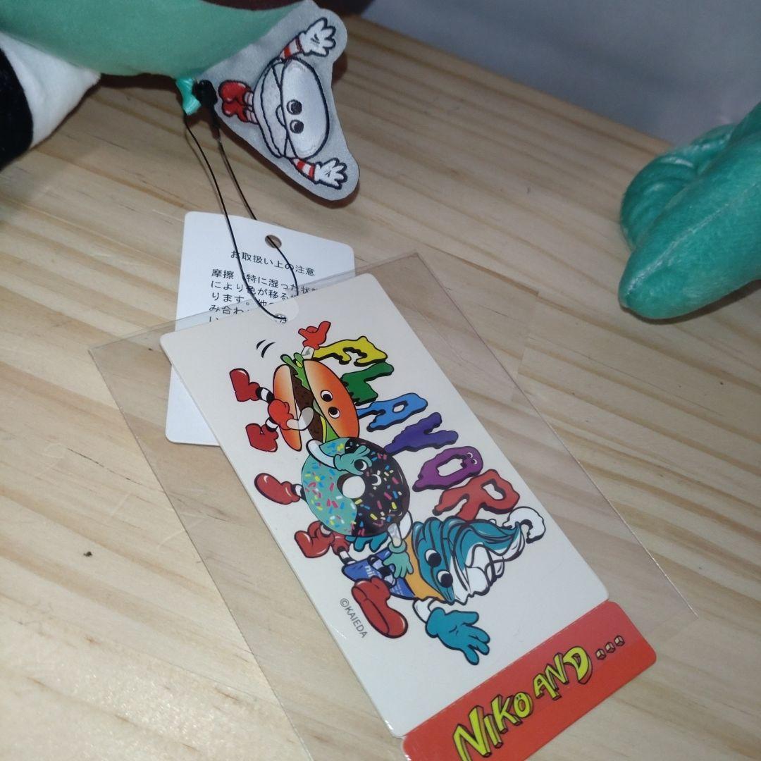 【FLAVORS】コラボ クッション　ドーナツ　ニコアンド