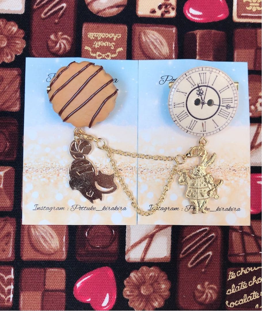 ハンドメイド ♡ アリスブローチ