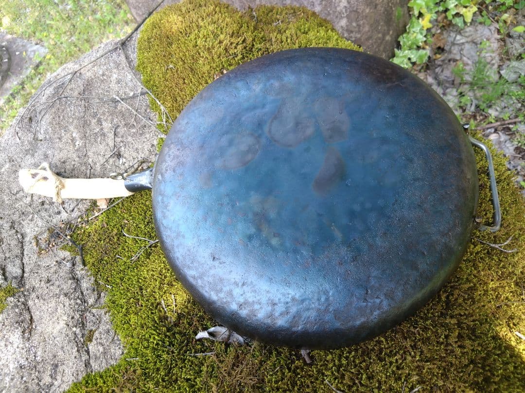 鉄なのに軽い！手作り一点物の特大フライパン。