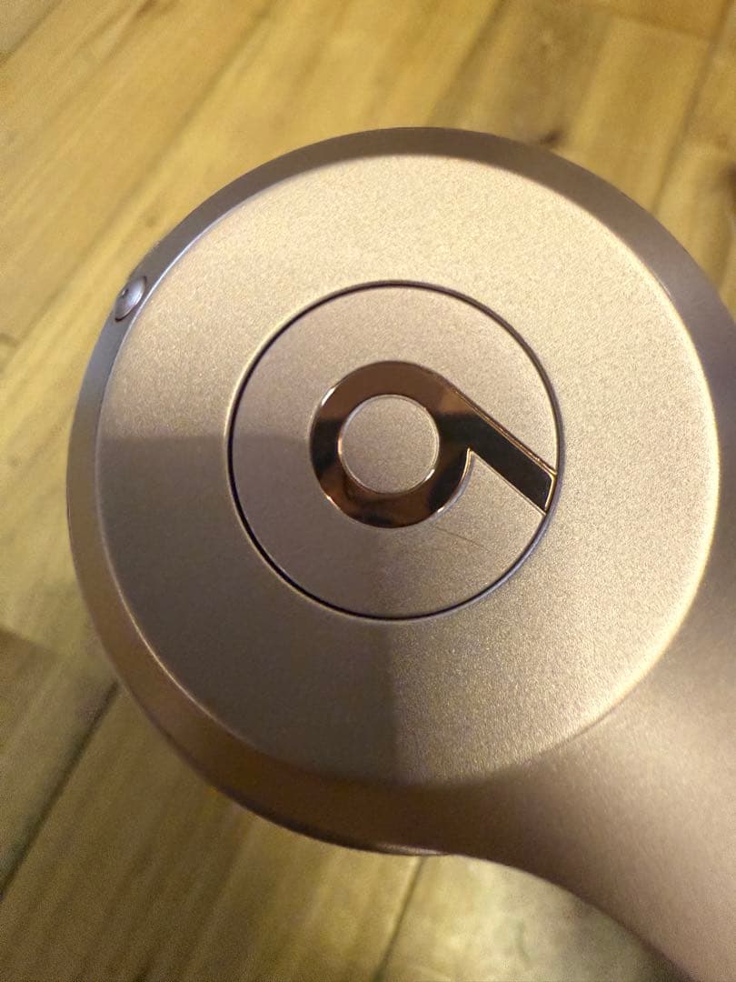 【美品】Beats Solo ワイヤレスヘッドフォン A1796 ローズゴールド