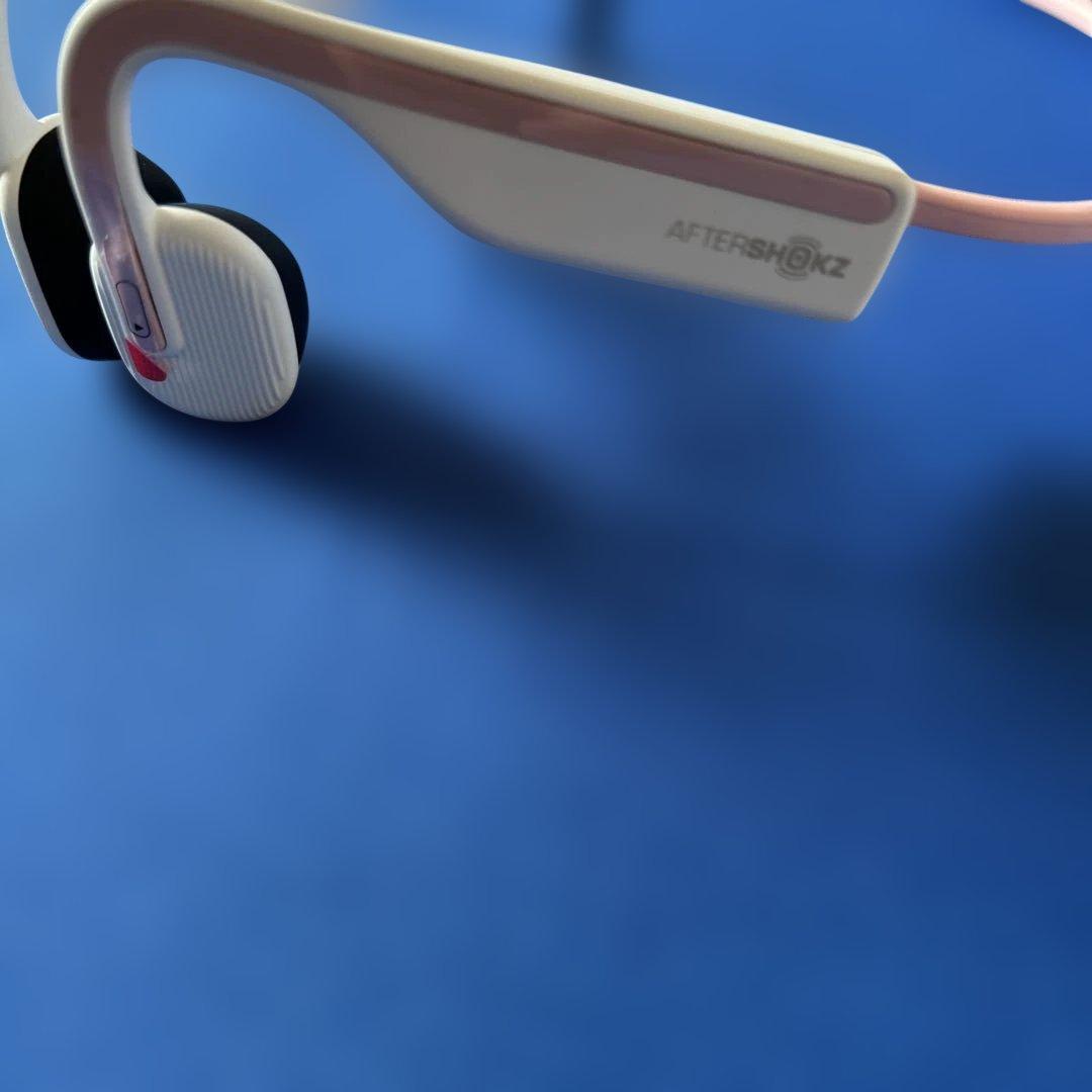 【美品】AFTERSHOKZ OPENMOVE 骨伝導イヤホン　AS660
