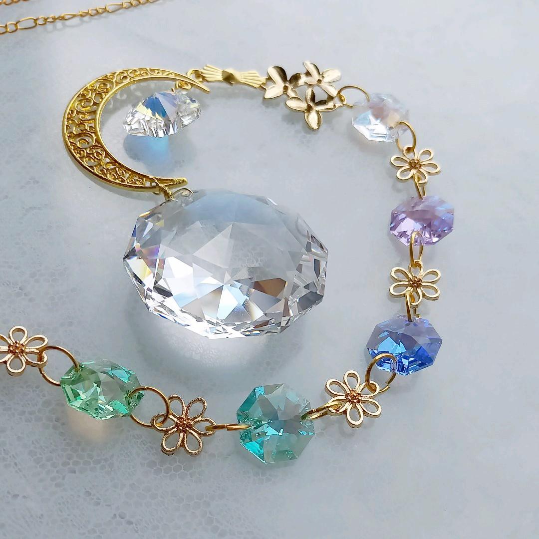 サンキャッチャー♡ハンドメイド「透明ダリアとオーロラフラワー❁⃘*.゜ 」