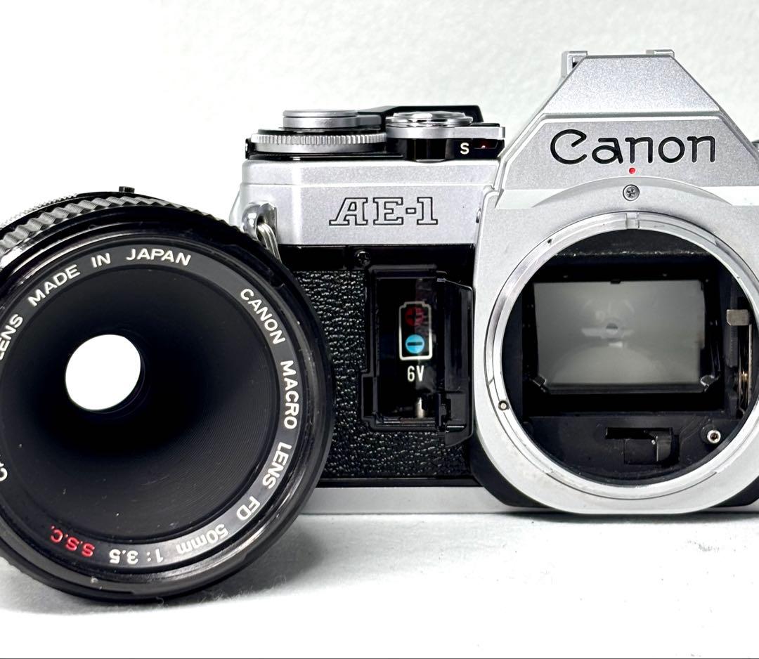 【完動品】キャノンAE-1 &マクロFD50mm 354350 《美品》