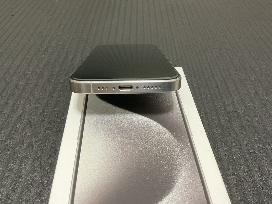 iPhone 15 Pro 256GB SIMフリー ホワイト Apple