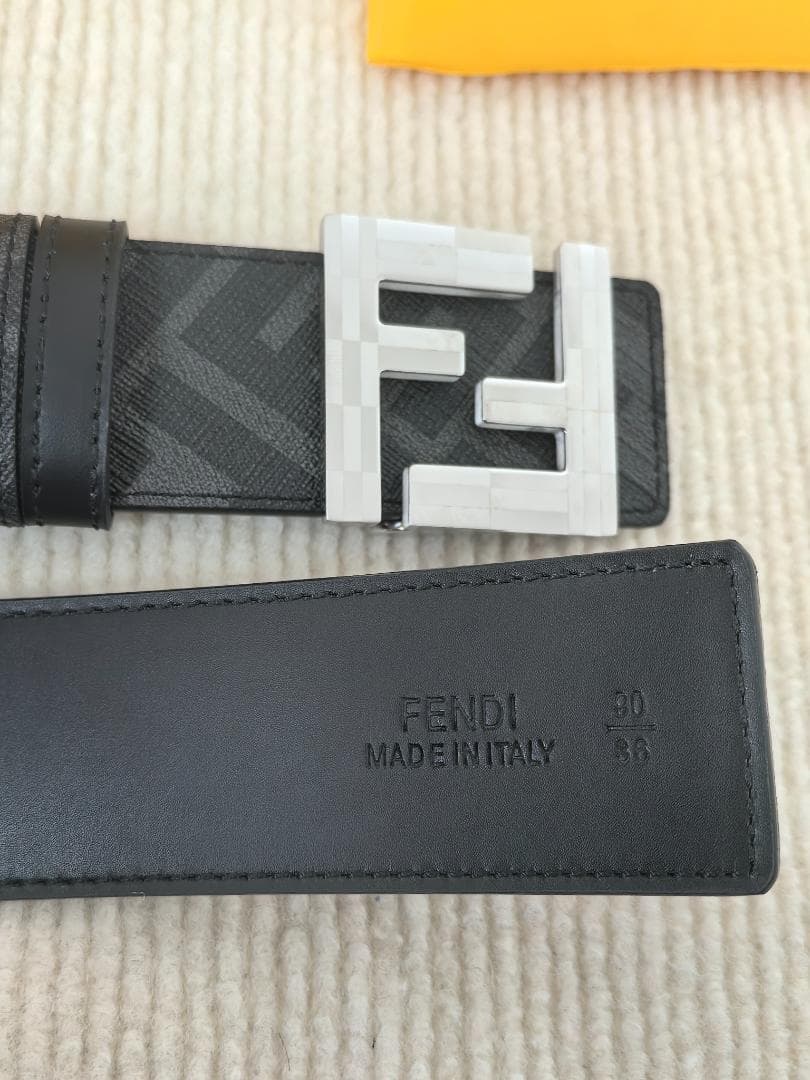 市松模様ダブルF ズッカ柄ベルト 黒灰 質感 高級感 おしゃれ EUR90