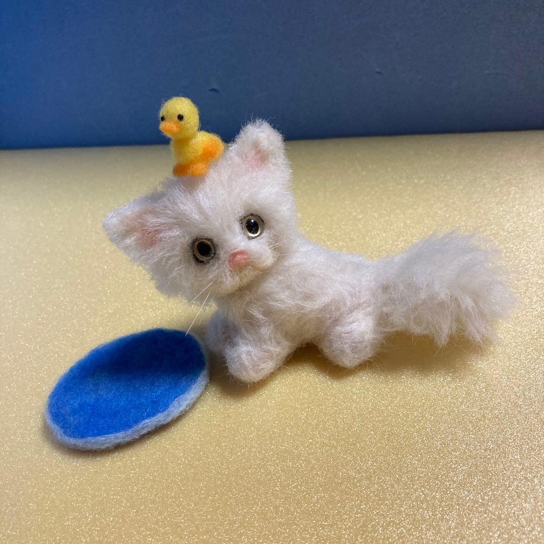 羊毛フェルトペルシャ猫　ひよこ