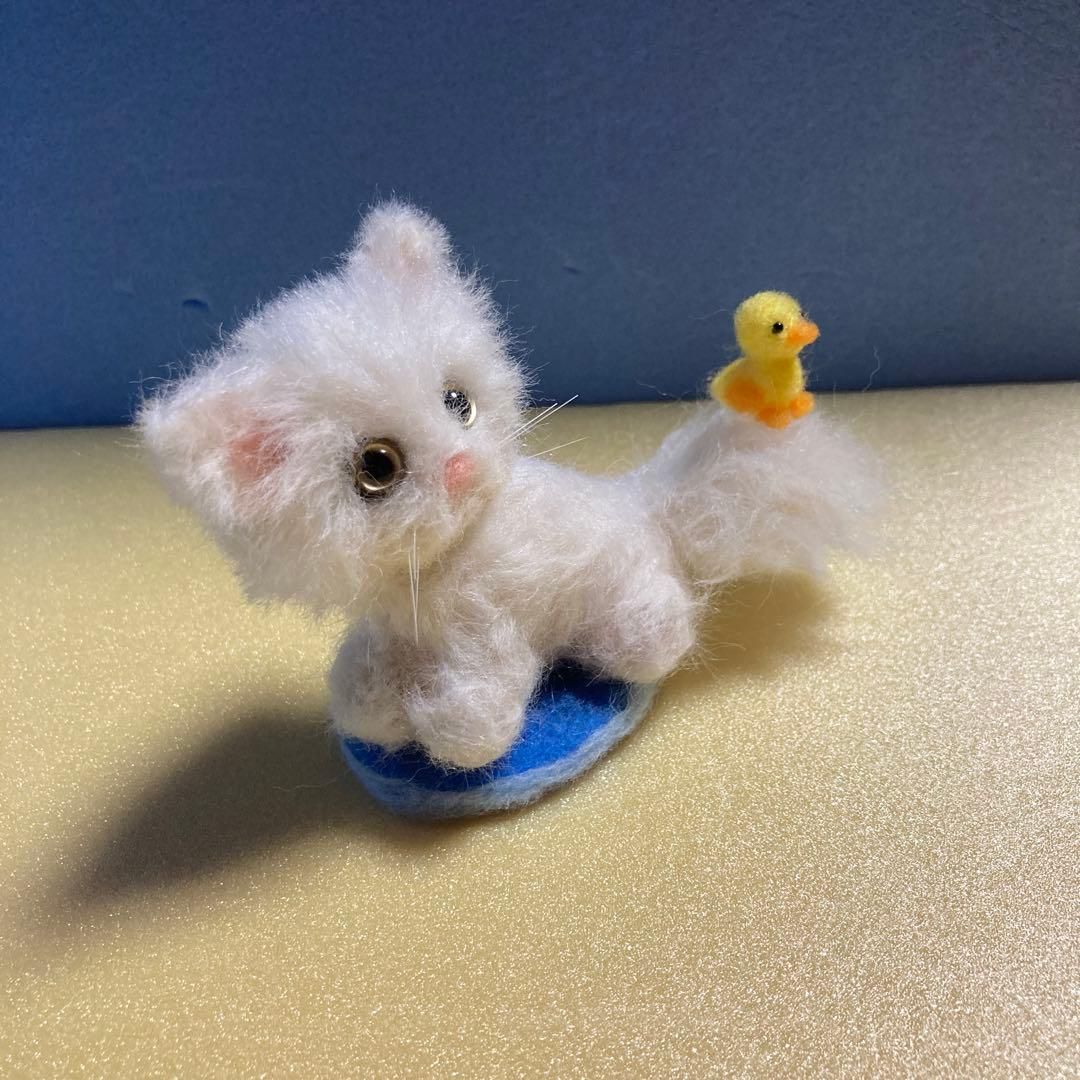 羊毛フェルトペルシャ猫　ひよこ