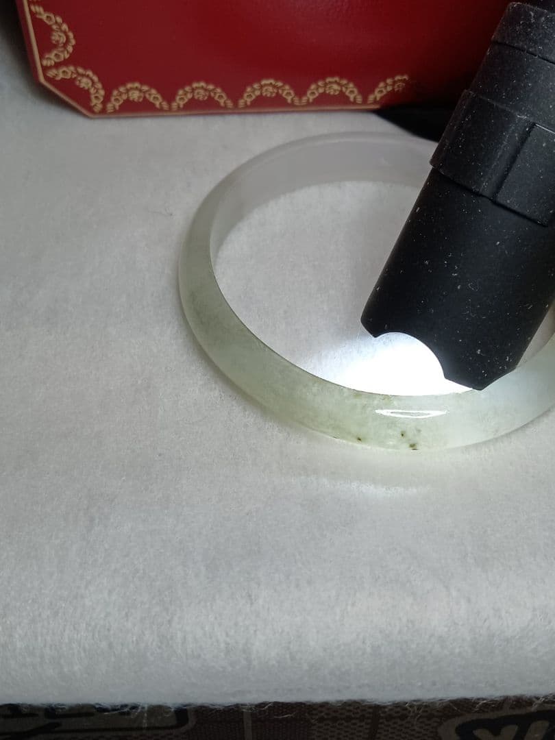 大値下げ✨新品✨希少品✨本翡翠バンクル✨卵形　氷翡翠　小さなサイズ　おすすめ!