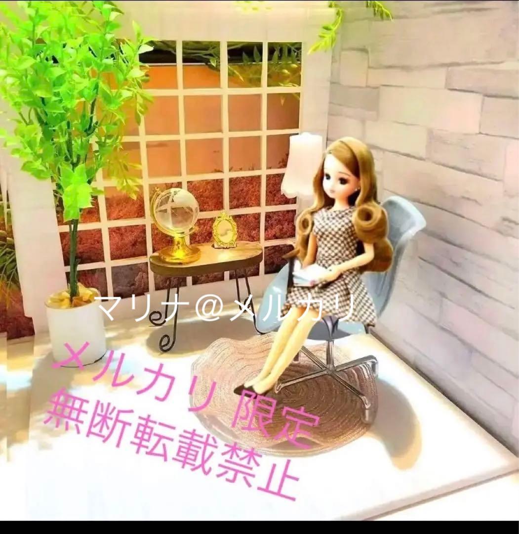 ドールハウス　ハンドメイド　木材　使用　椅子　は　スマホスタンド　実用