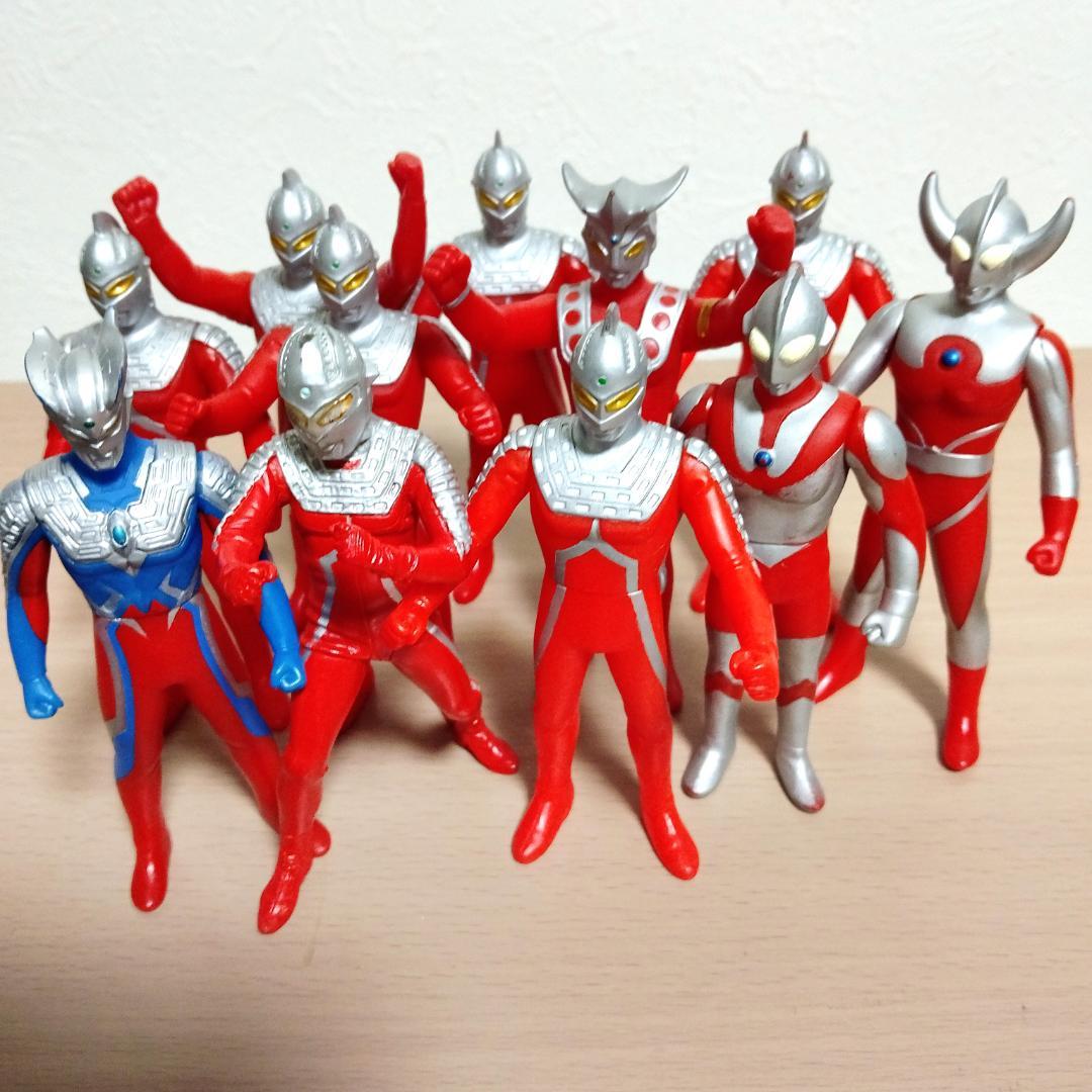 ウルトラマン 怪獣 ソフビ 42体　ライブサイン付　フィギュア　絶版　廃番
