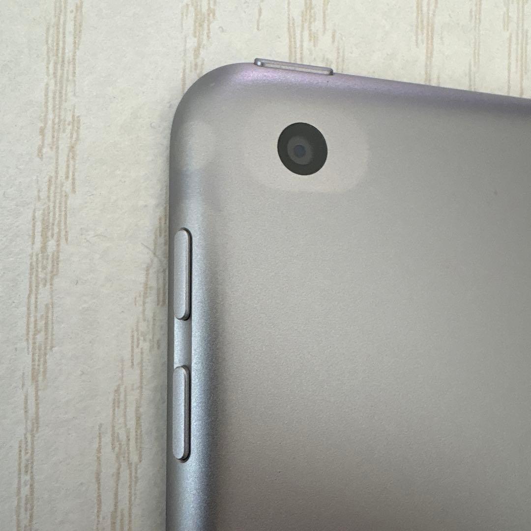 iPad 第6世代 128GB Wi-Fiモデル スペースグレー
