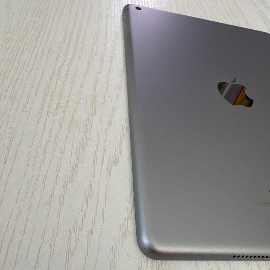 iPad 第6世代 128GB Wi-Fiモデル スペースグレー