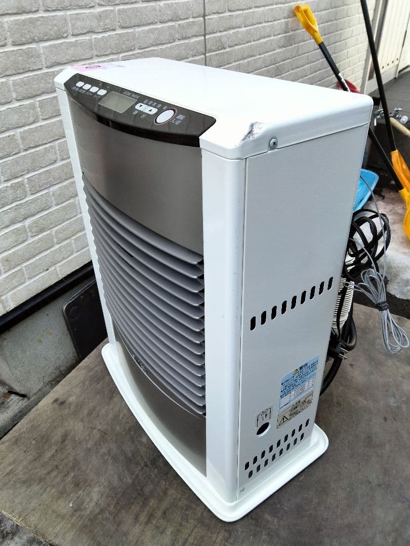 札幌発サンポットFF温風石油ストーブ！品番「FF‐632TL」2011年式中古品