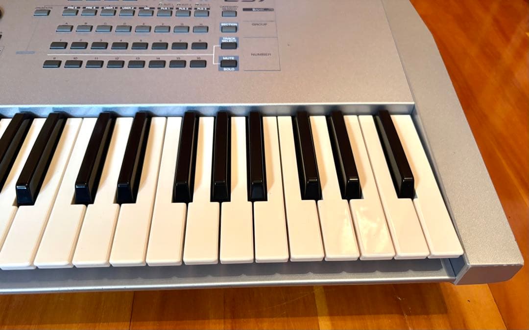 YAMAHA シンセサイザー MOTIF ES7 日本製 ハードケース付