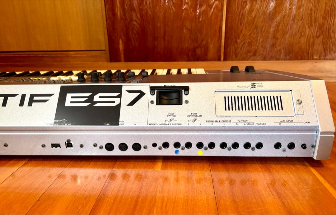 YAMAHA シンセサイザー MOTIF ES7 日本製 ハードケース付