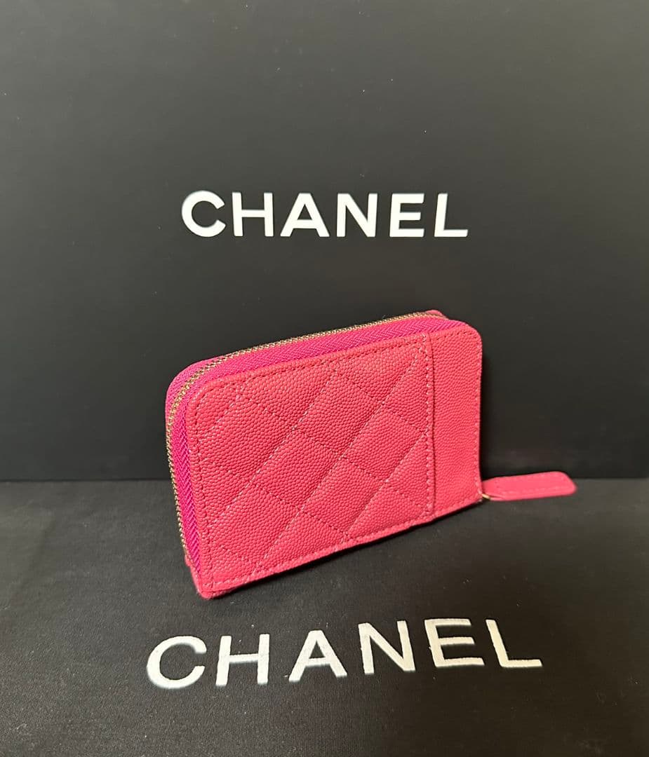 CHANEL ノベルティキャビアスキンレザーフラグメントケースケース