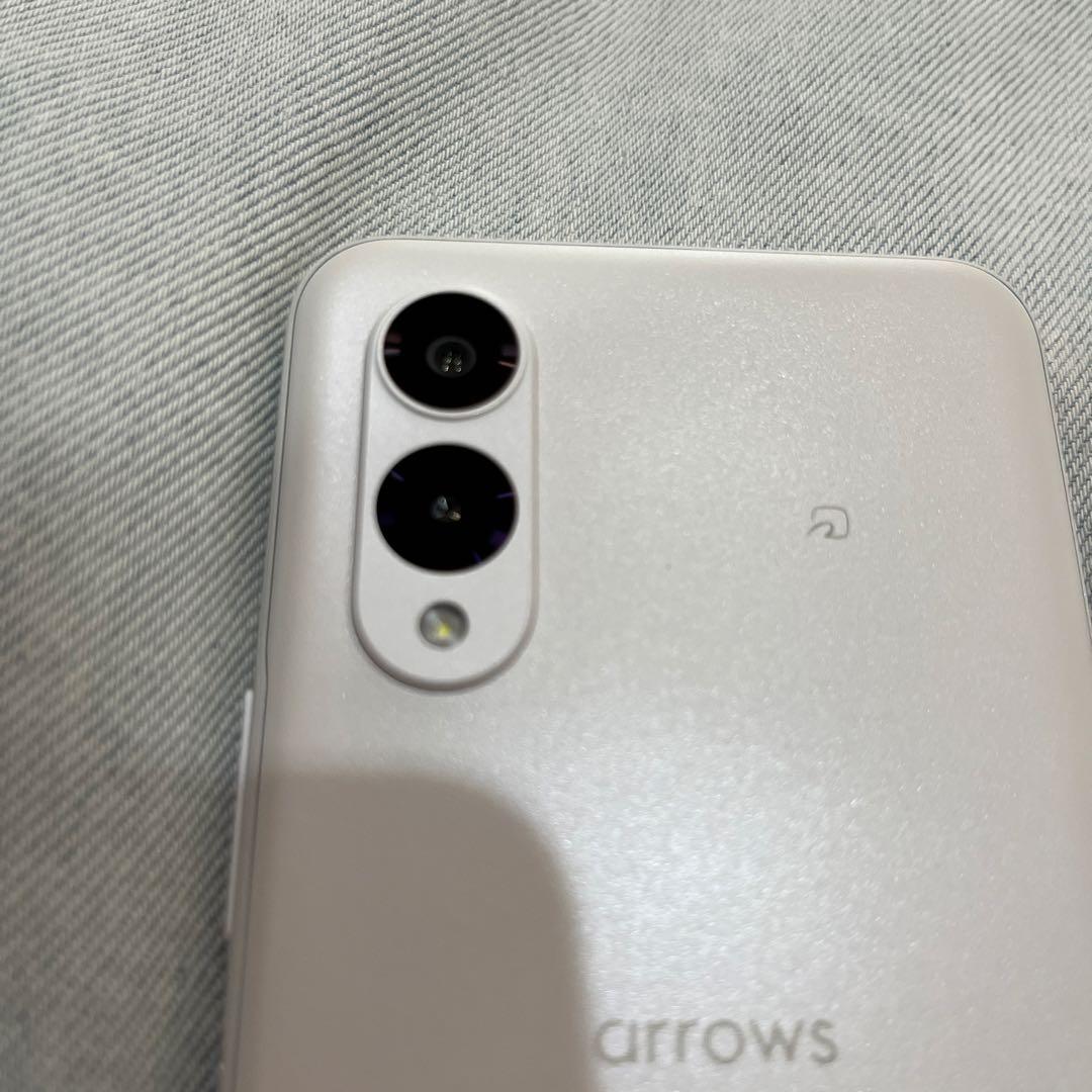 \"新品同様\"SoftBank arrows We2 SIMフリー ミストホワイト