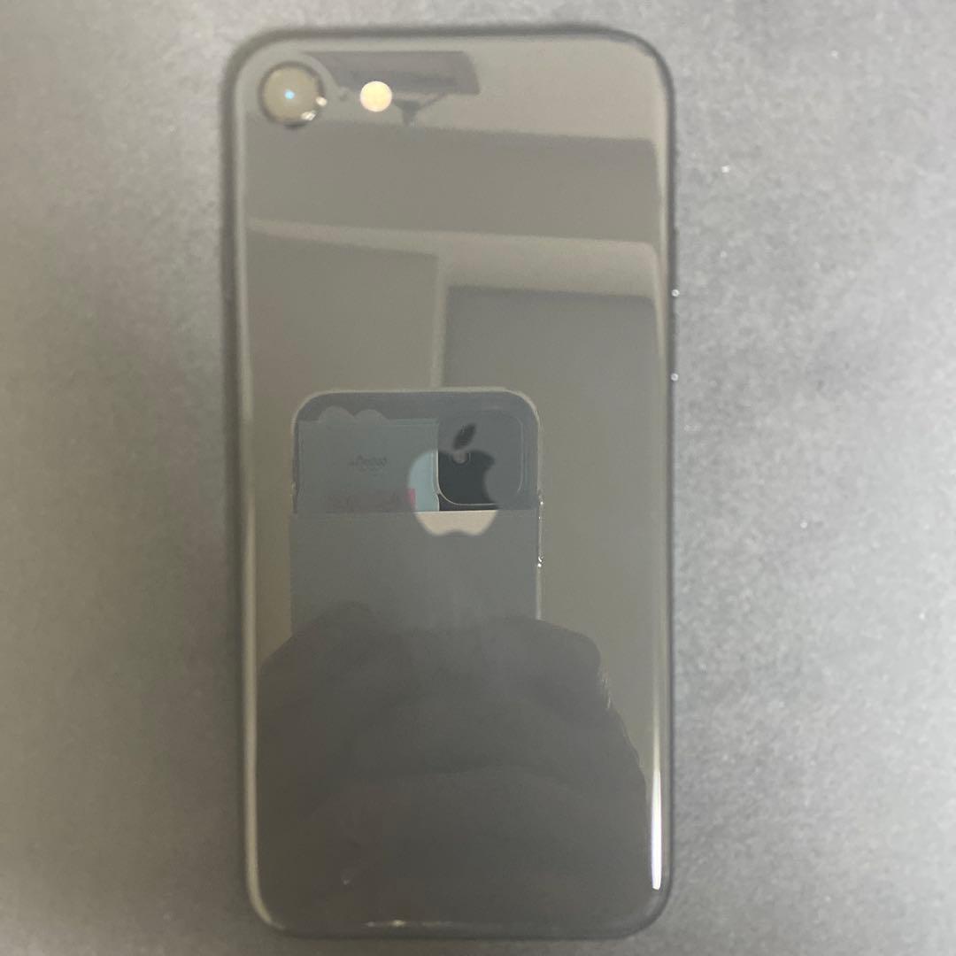 iPhone se 第2世代 128GB ブラック iFaceのケース付き