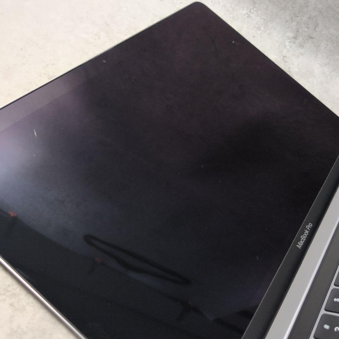 MacBookPro 2018 13インチ i7 16GB SSD512