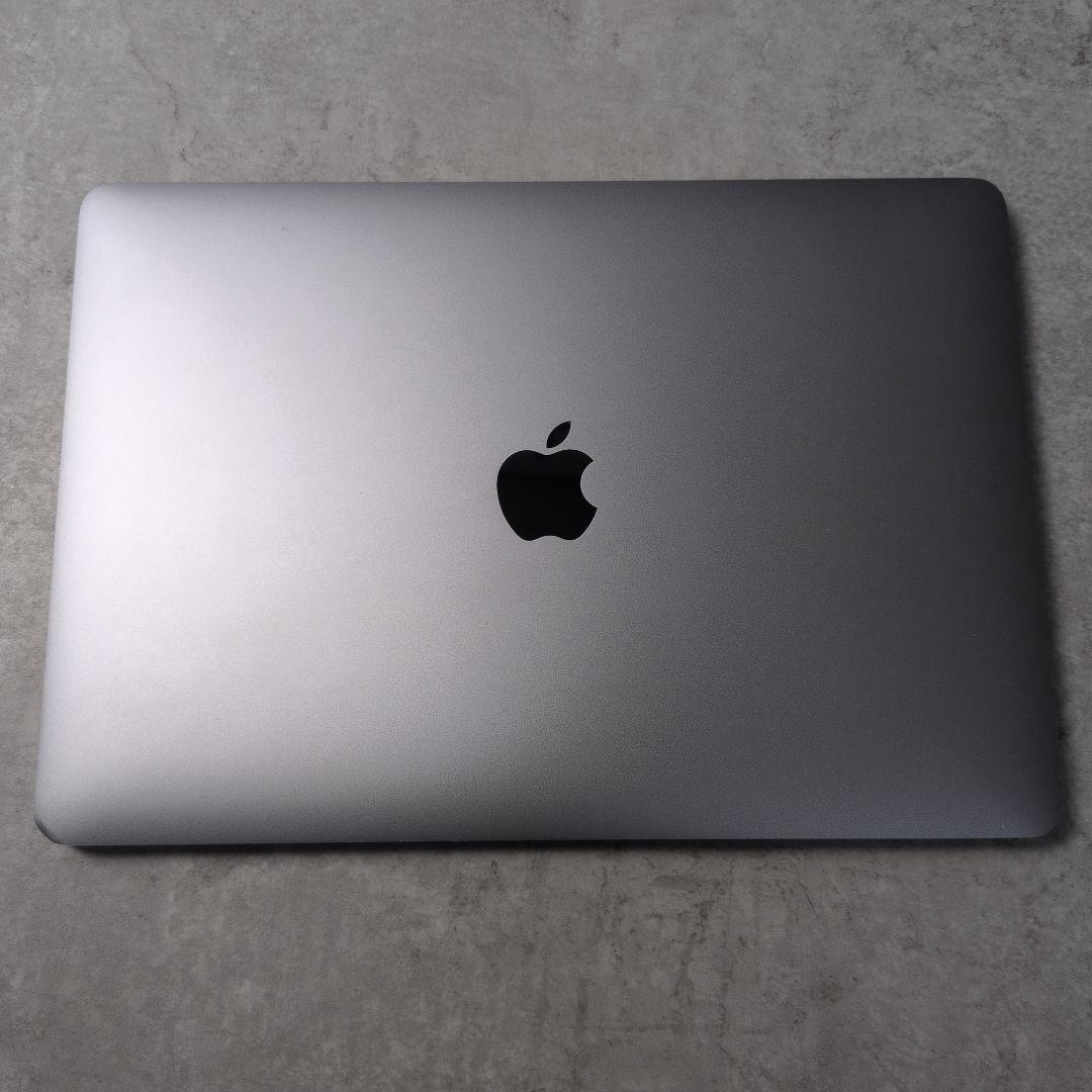 MacBookPro 2018 13インチ i7 16GB SSD512