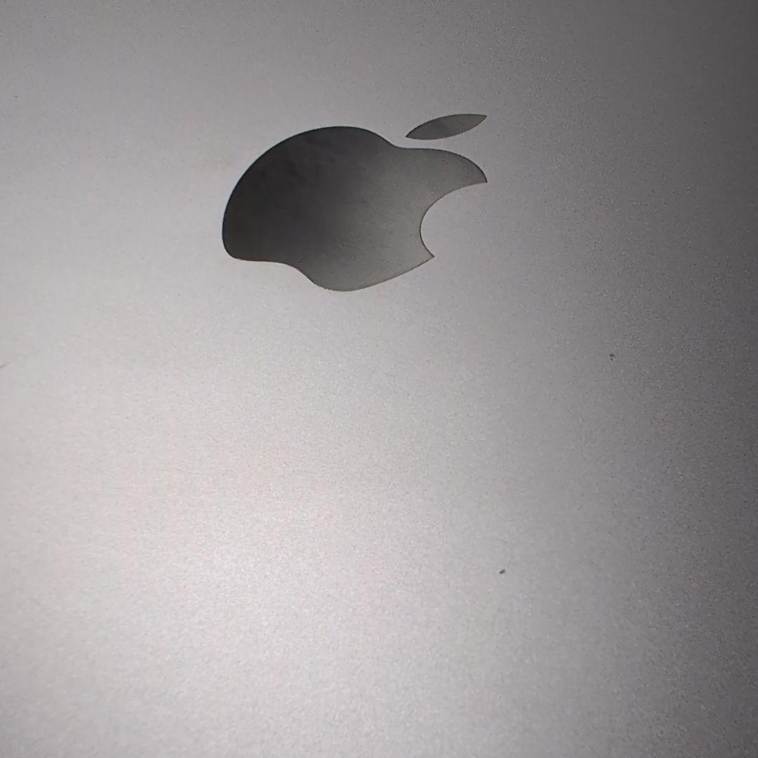 MacBookPro 2018 13インチ i7 16GB SSD512