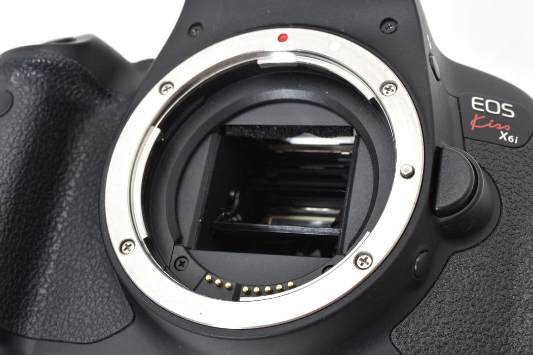 Canon EOS Kiss X6i ボディ