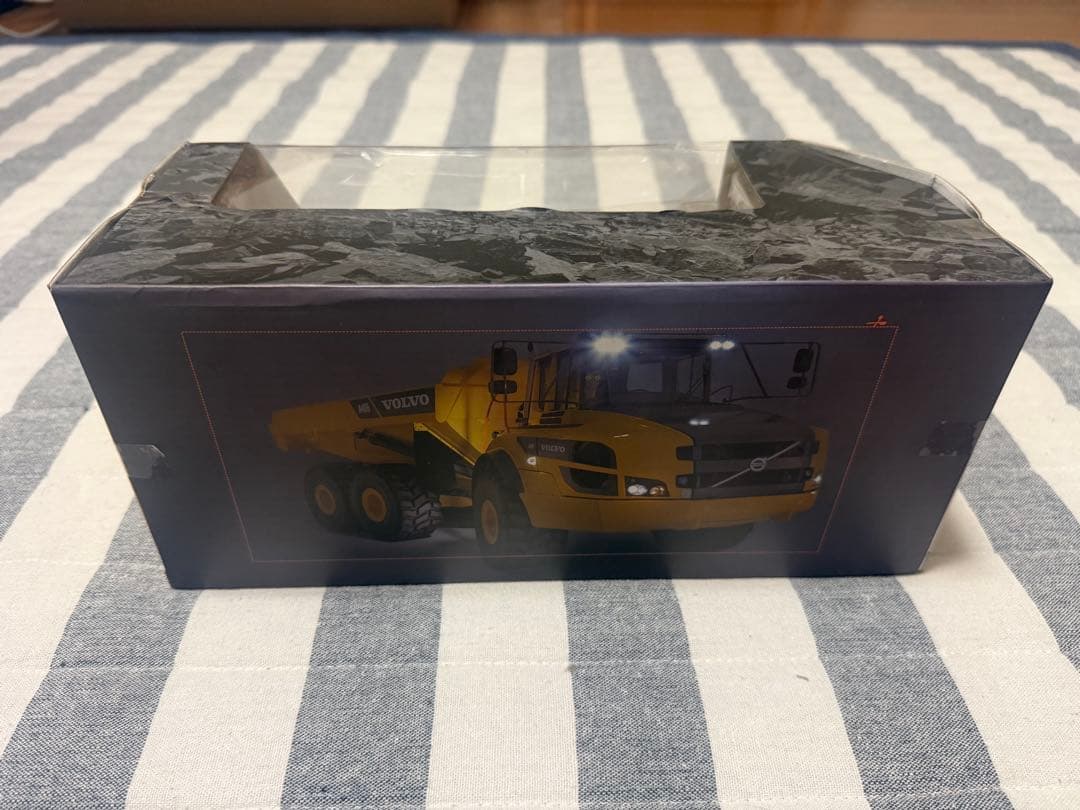 VOLVO MOTORART EW180E A40G ミニカー