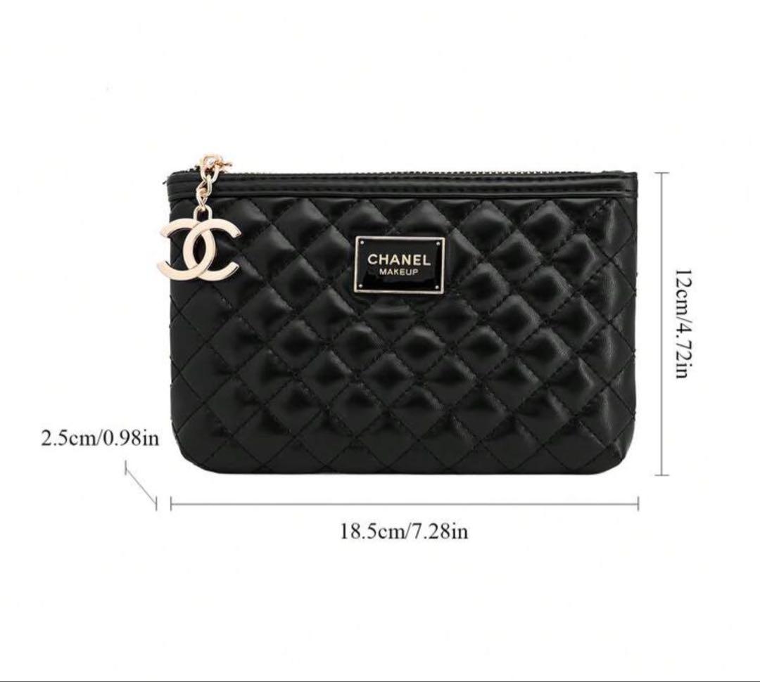 CHANEL ノベルティメイクアップポーチ